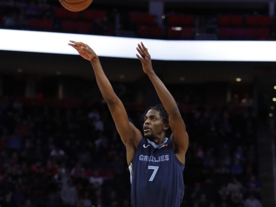 Justin Holiday