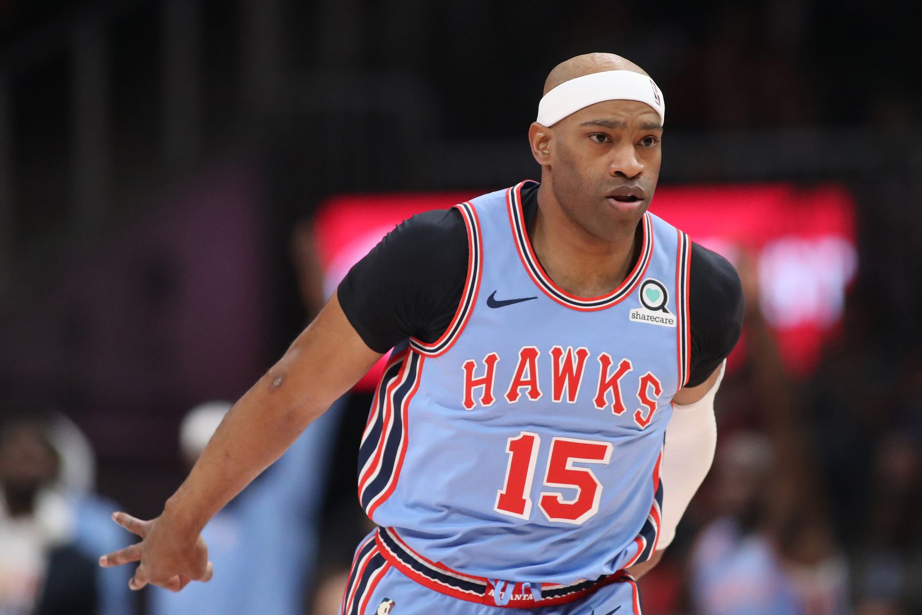 REPORT: Vince Carter Re-Signs With Atlanta For Final Season | Def Pen