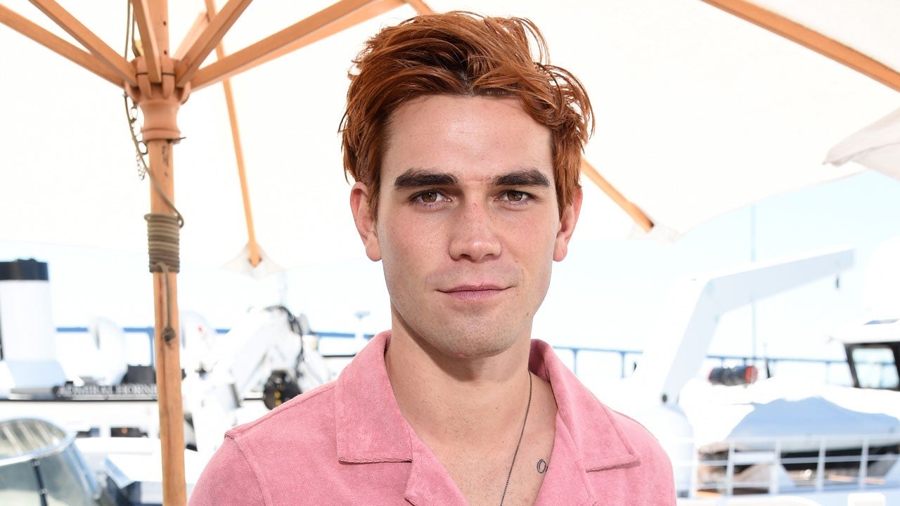 #39 Riverdale #39 Star KJ Apa To Star In Pandemic Thriller #39 Songbird #39 Def Pen