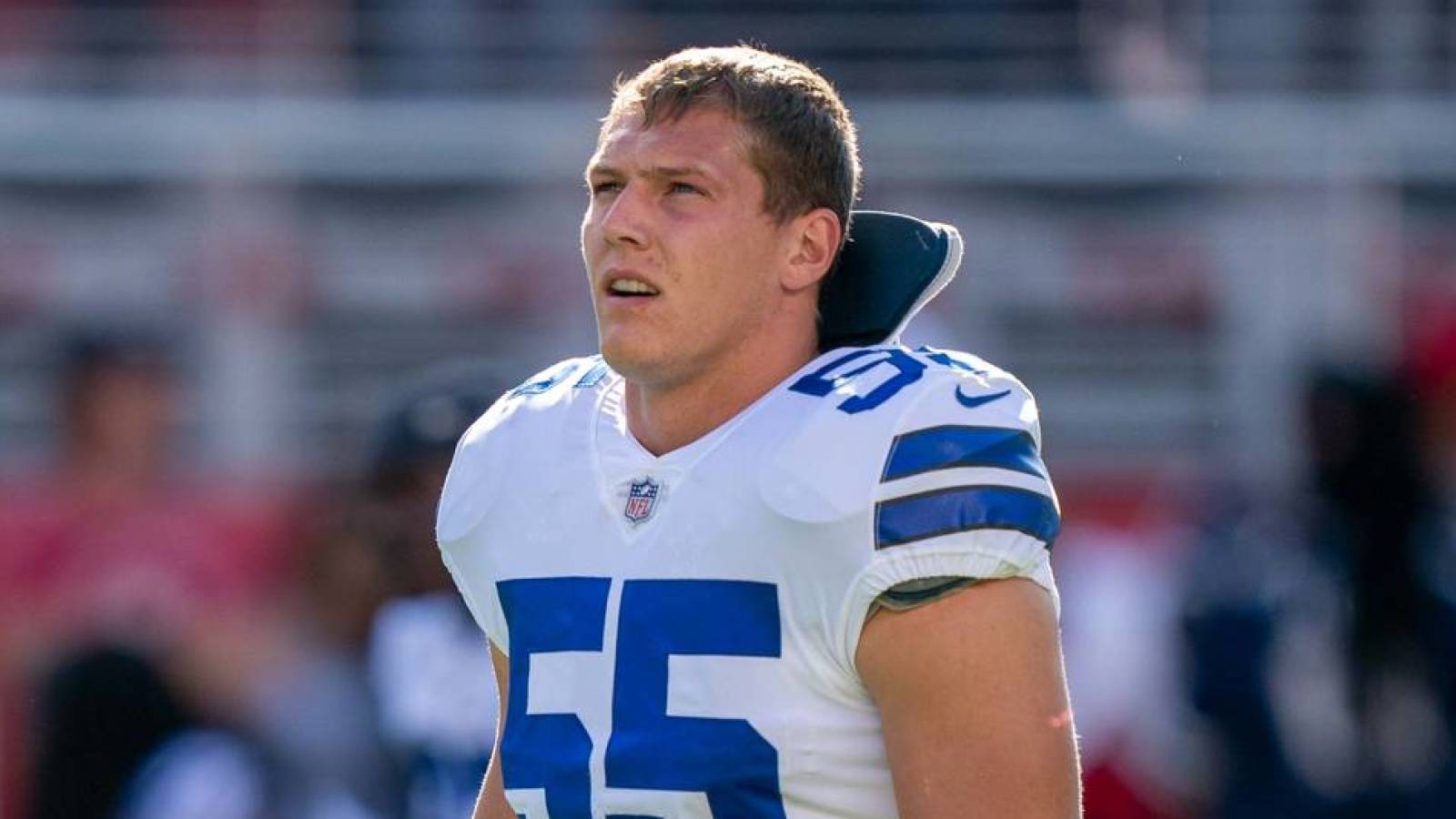 Leighton Vander Esch suffered fractured collarbone vs Rams