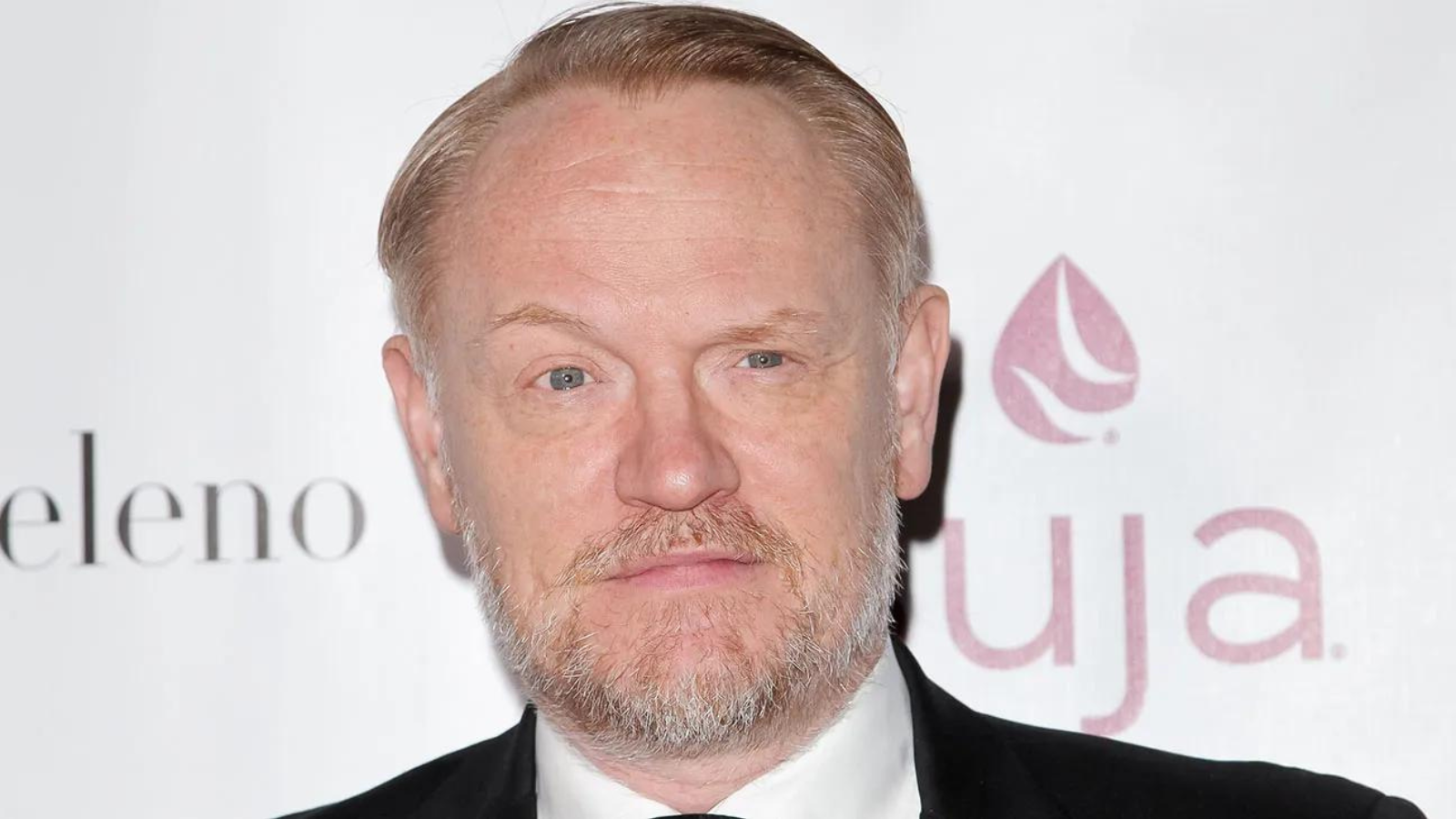 Jared Harris Says 'The Crown' Humanizes The Royal Family | Def Pen