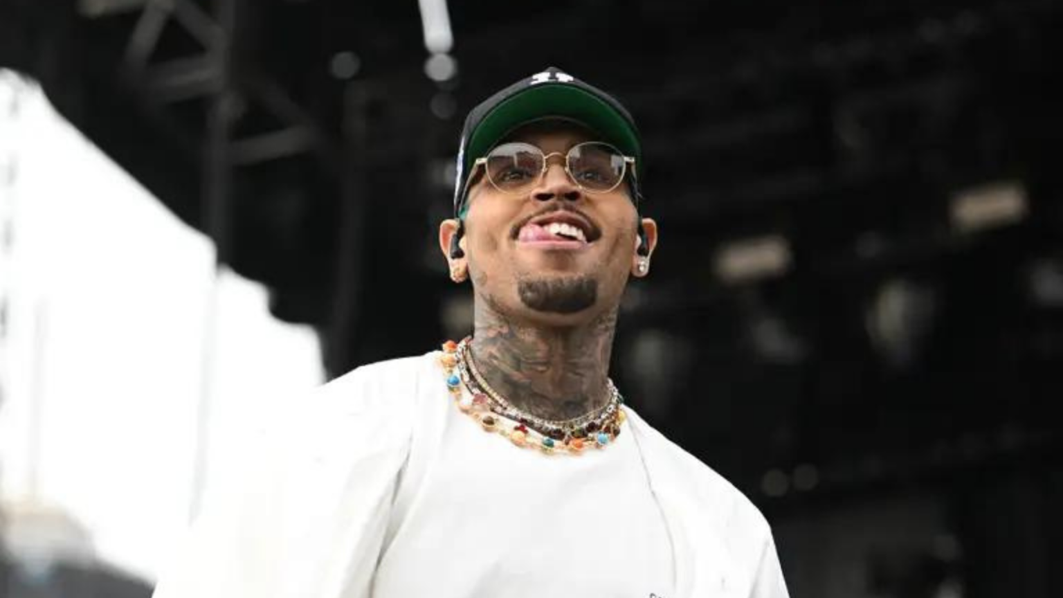 Chris Brown Teams Up With Bryson Tiller For It Depends Def Pen